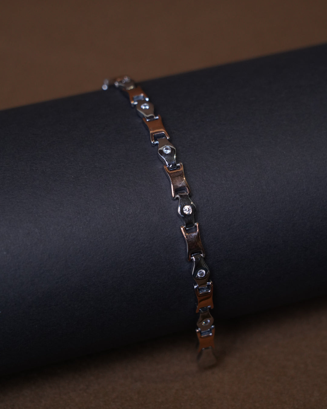 Minimalist Two-Tone Stone Link Bracelet (8 Inch)
