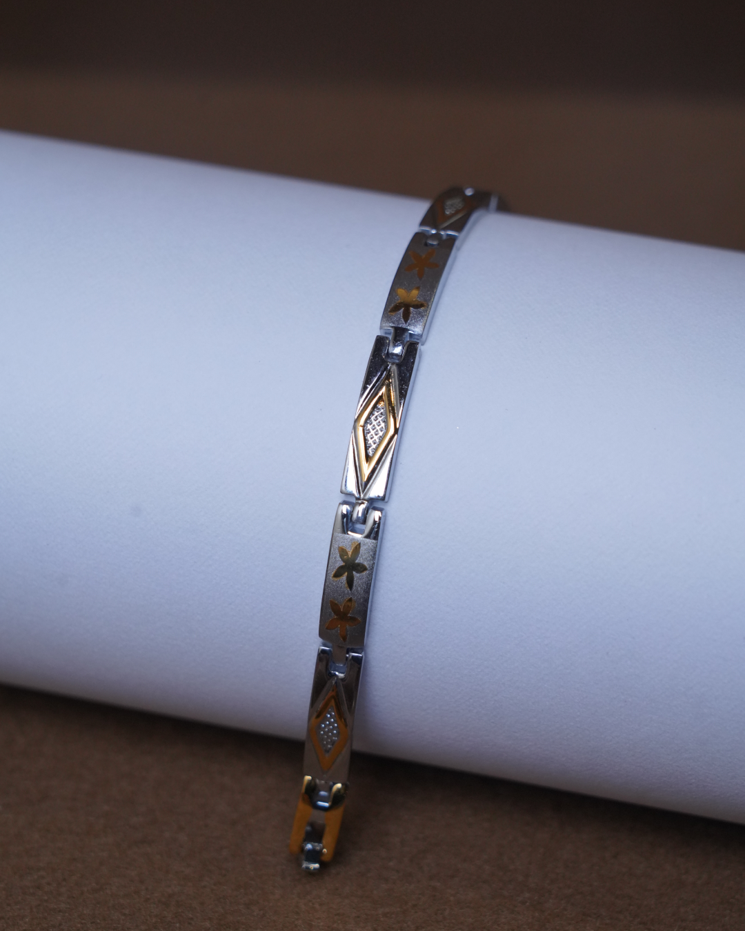 Elegant Two-Tone Floral Link Bracelet (8 Inch)