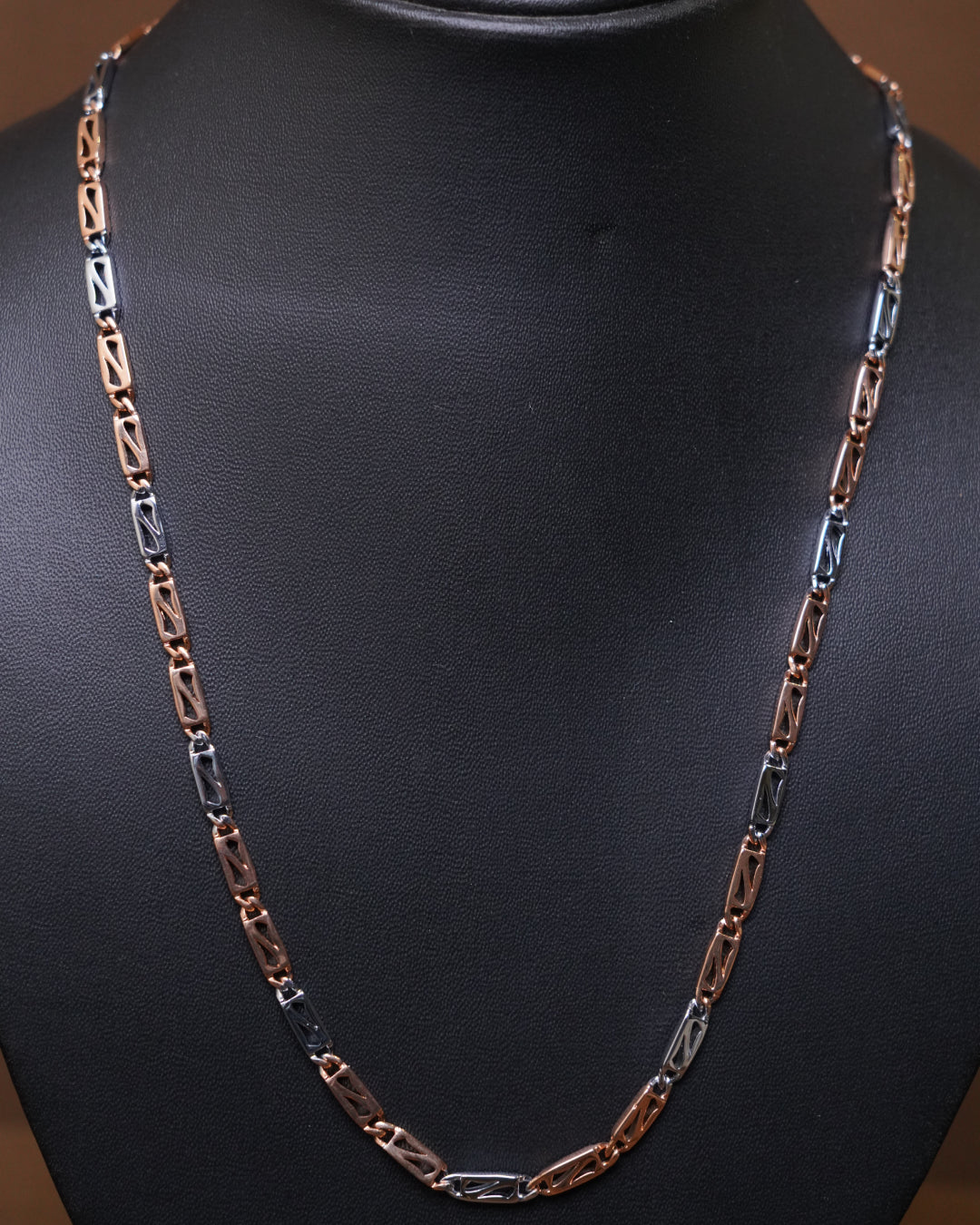 Two-Tone Rectangular Cutout Link Chain – 20 Inch