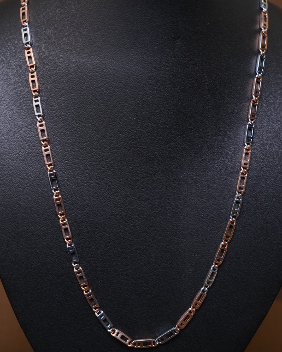 Two-Tone Geometric Link Chain – 20 Inch
