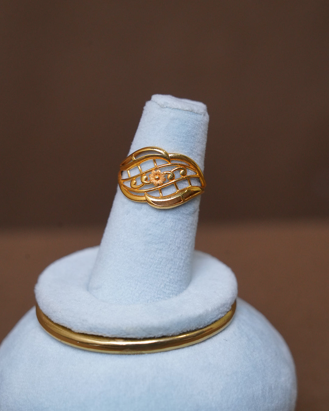 Floral Design Gold Ring