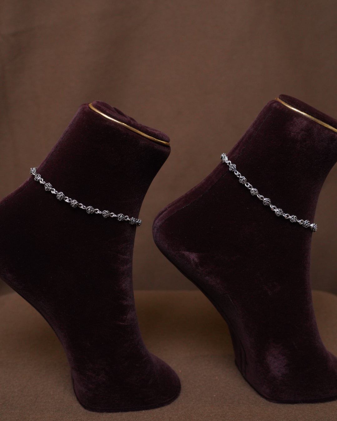 Classic Silver Beaded Anklet – Elegant Minimal Chain Foot Jewelry
