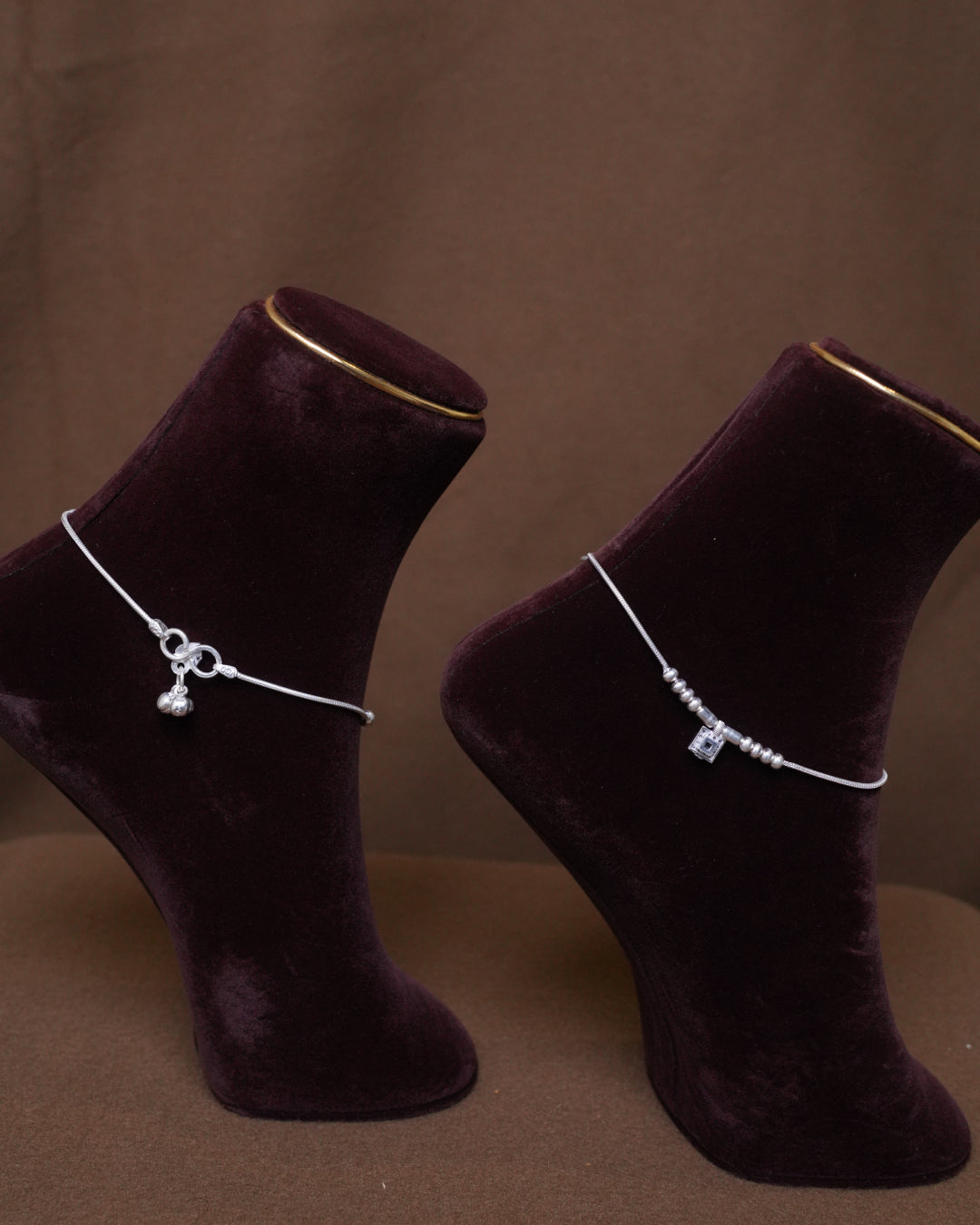 Minimalist Silver Anklet with Charm & Bead Detail – Sleek Everyday Chain